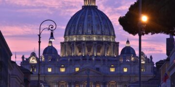 Unlock This Fall: Top 10 Must-Visit US Destinations for Adventurous Travelers